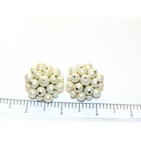 Pearl Cluster Clilp on Earrings - Picture 3 of 4